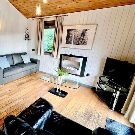 Holly Lodge 12 Hot Tub York Bagian luar foto